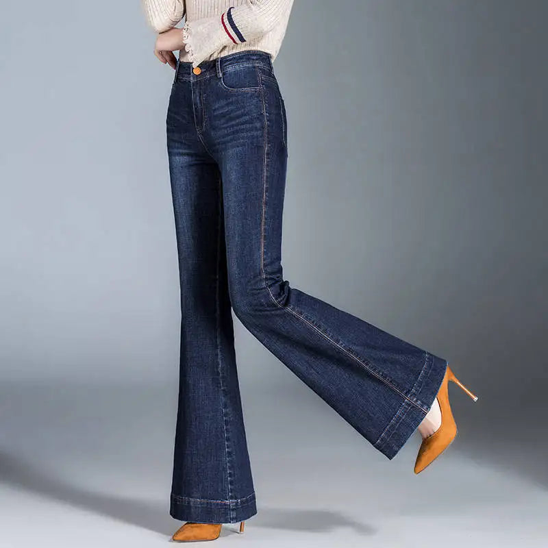 Celeste – Stilvolle Bootcut-Denim
