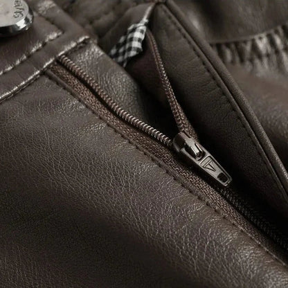 Aria - Enganliegende Lederhose